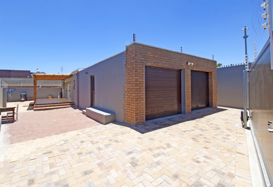 2 Bedroom Property for Sale in Faerie Knowe Western Cape